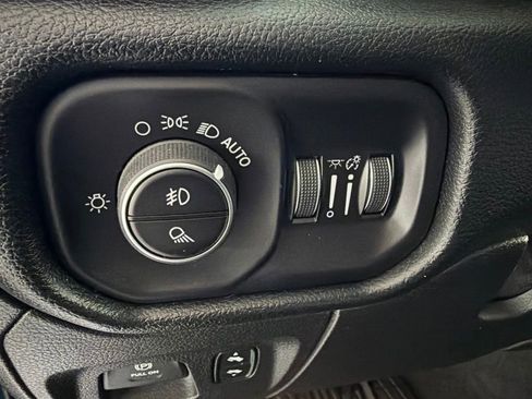 Used 2020 RAM 1500 Laramie w/ Sport Appearance Package AWD/4WD image 17