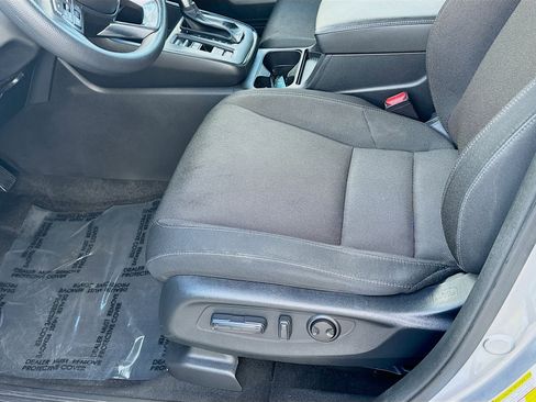 Used 2023 Honda CR-V EX image 17