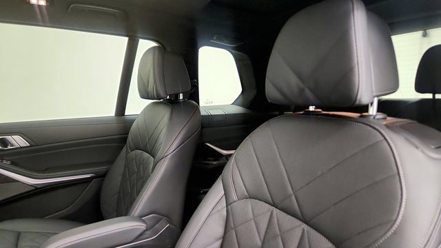 Used 2023 BMW X7 xDrive40i w/ Executive Package AWD/4WD image 47