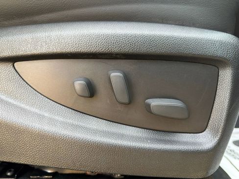 Used 2017 GMC Sierra 3500 Denali w/ Duramax Plus Package image 27