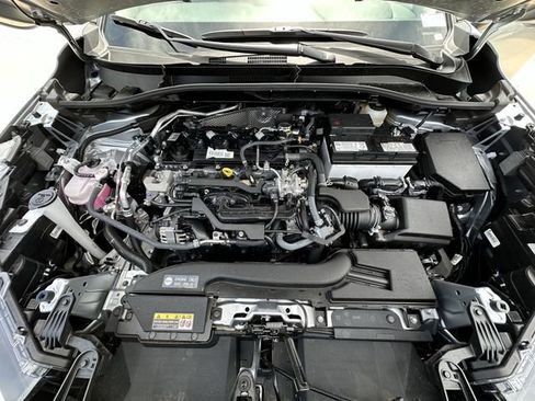 Used 2026 Toyota Corolla Cross XLE FWD image 34