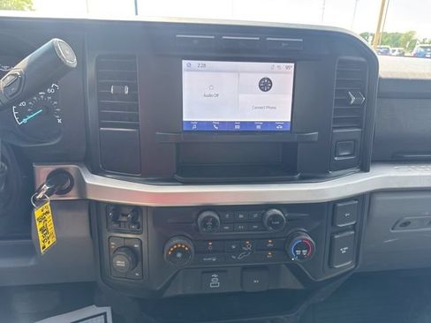 Used 2023 Ford F550 4x4 Regular Cab Super Duty w/ XLT Value Package image 27