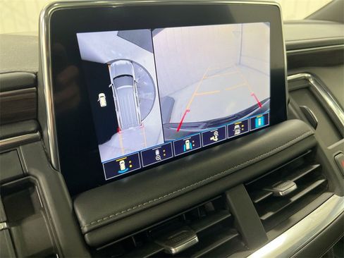 Used 2021 Chevrolet Tahoe Z71 w/ Luxury Package image 16