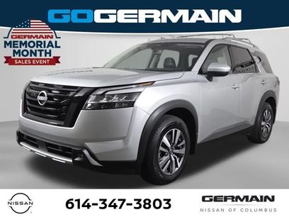 Certified 2024 Nissan Pathfinder SL w/ Black Appearance Package