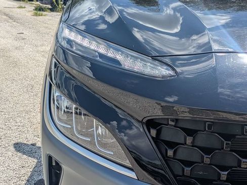 Used 2022 Hyundai Kona Limited FWD image 9