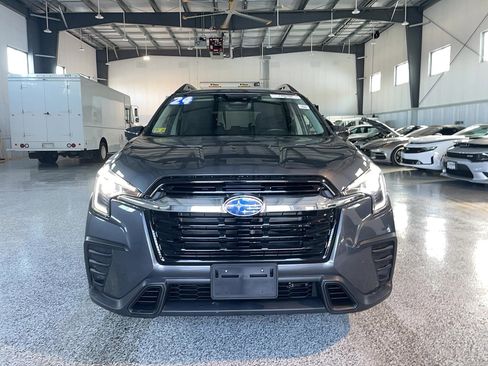 Used 2024 Subaru Ascent Premium w/ Convenience Package image 2