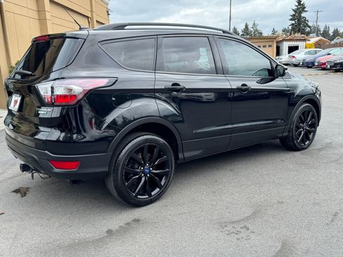 Used 2017 Ford Escape Titanium AWD/4WD image 7