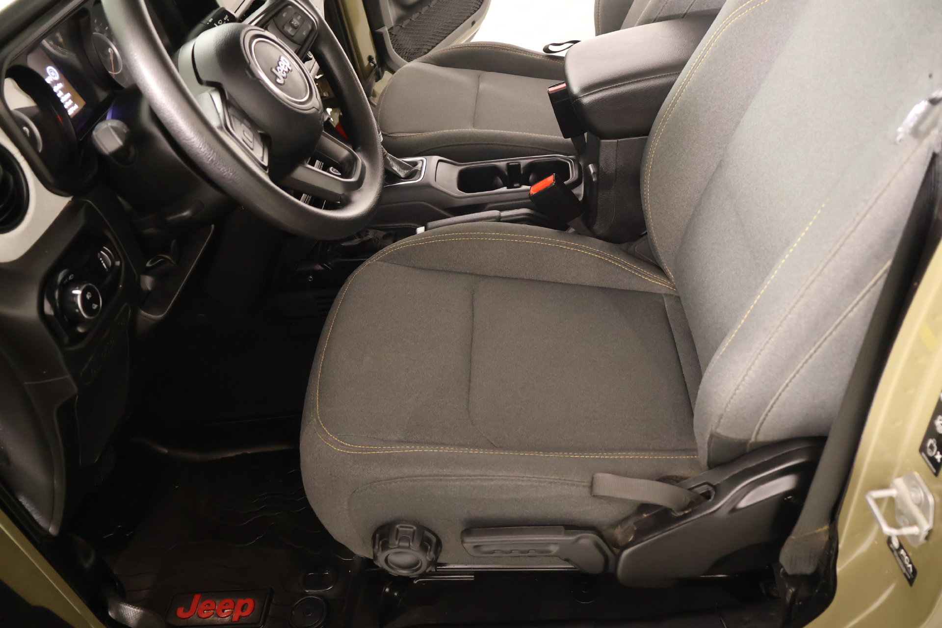 Used 2025 Jeep Gladiator Sport AWD/4WD image 10