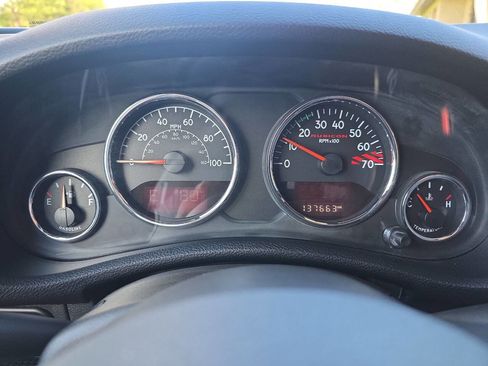 Used 2016 Jeep Wrangler Unlimited Rubicon image 13