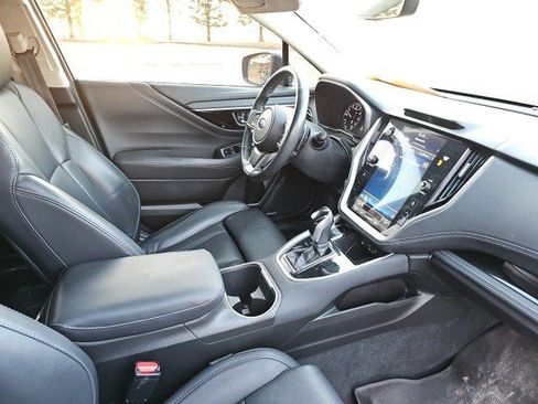 Used 2020 Subaru Outback Limited image 11