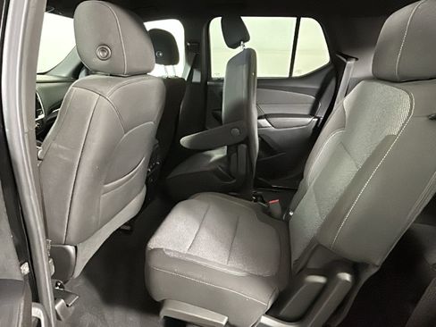 Used 2022 Chevrolet Traverse LT FWD image 30