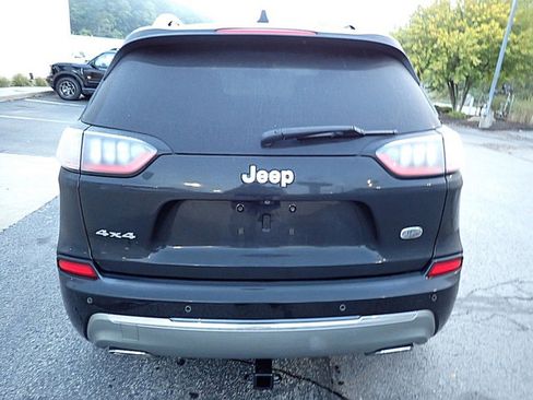 Used 2019 Jeep Cherokee Overland w/ Technology Group image 3