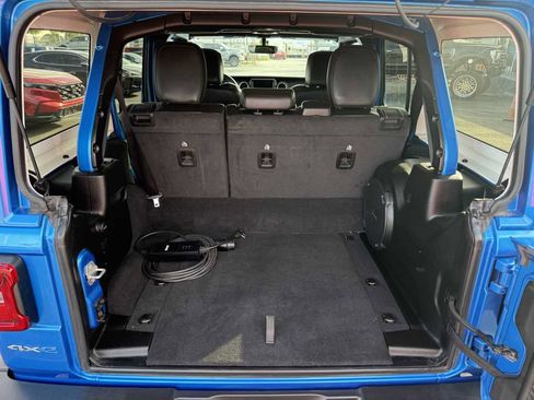 Used 2022 Jeep Wrangler Unlimited Sahara 4xe image 23