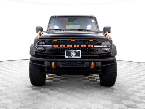 Used 2024 Ford Bronco Wildtrak image 10