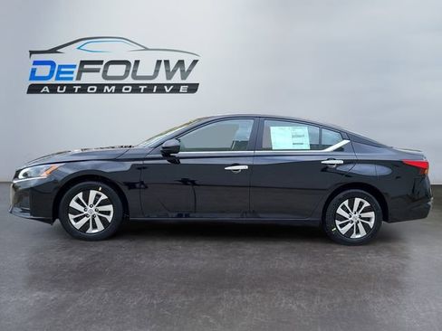 New 2025 Nissan Altima 2.5 S image 6