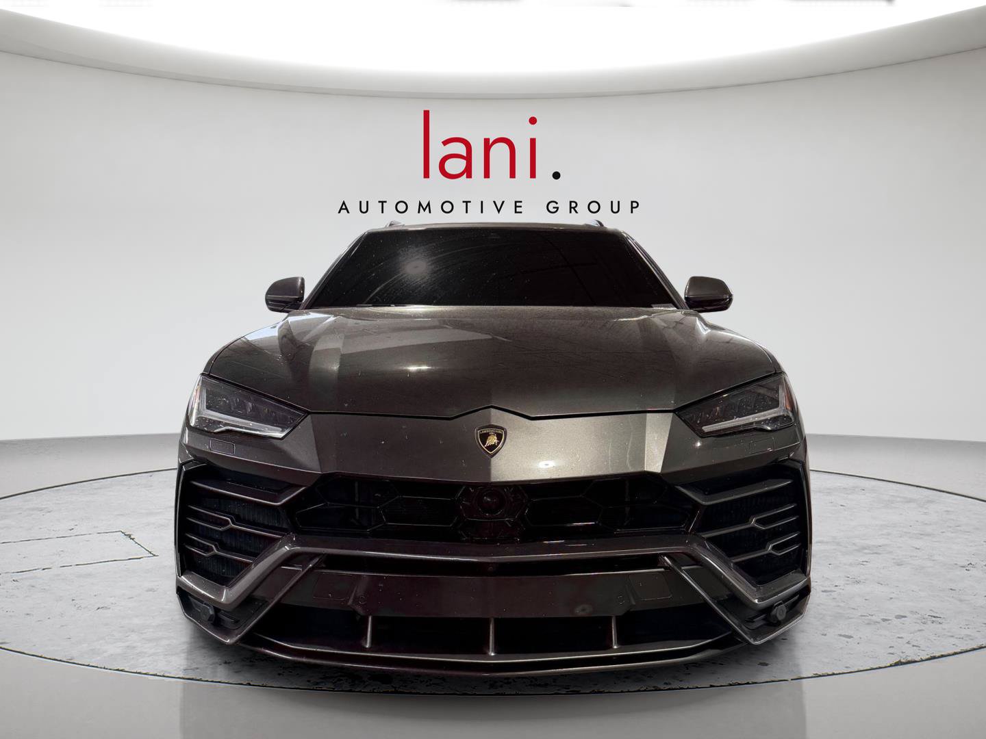 Used 2021 Lamborghini Urus AWD/4WD image 2