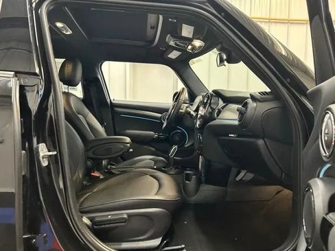 Used 2022 MINI Cooper 4-Door Hardtop FWD image 18