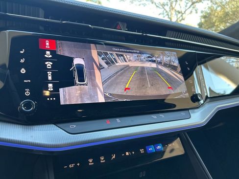 Used 2024 Jeep Wagoneer Launch Edition image 9