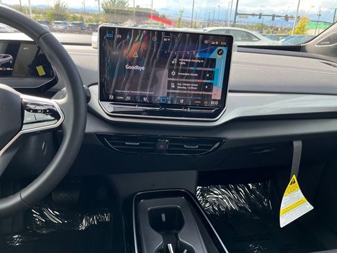 New 2025 Volkswagen ID.4 Pro S Plus image 11