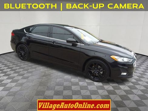 Used 2019 Ford Fusion SE w/ Equipment Group 151A image 5