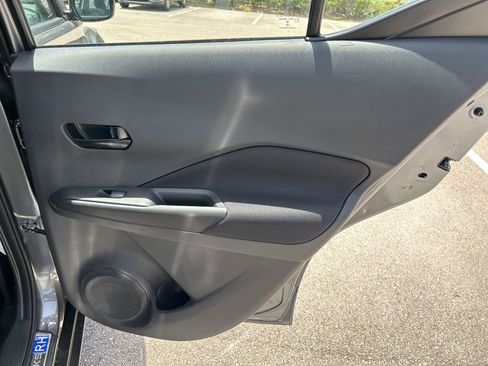 New 2025 Nissan Kicks Play S image 37