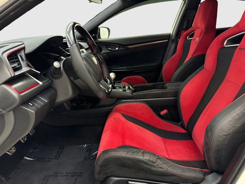 Used 2018 Honda Civic Type R image 17