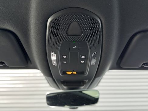 Certified 2025 Porsche Cayenne Coupe image 31