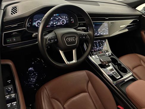 Used 2023 Audi Q7 3.0T Premium w/ Convenience Package AWD/4WD image 4