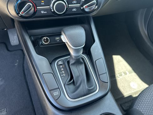 Used 2024 Kia Soul LX w/ Option Group 015 FWD image 29
