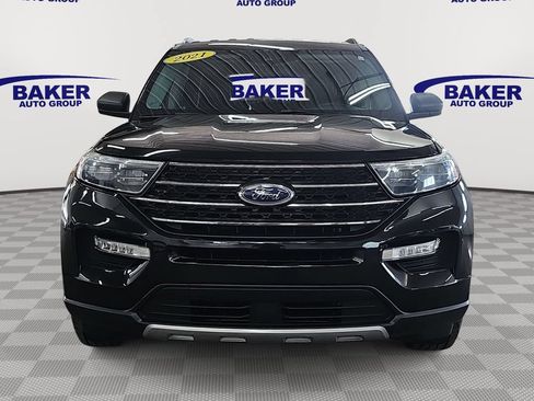 Used 2021 Ford Explorer XLT w/ Equipment Group 202A AWD/4WD image 2