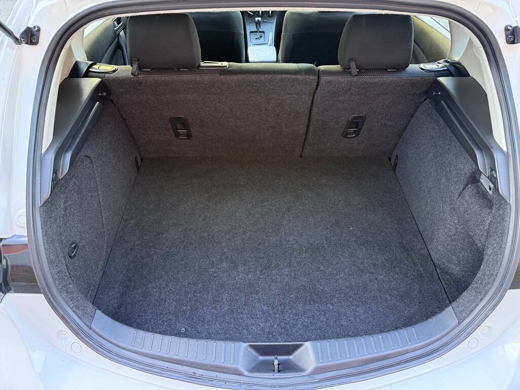 Used 2012 MAZDA MAZDA3 i Touring FWD image 23