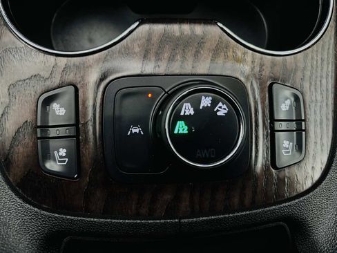 Used 2022 GMC Acadia Denali AWD/4WD image 53
