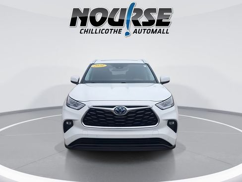 Used 2021 Toyota Highlander Limited image 3