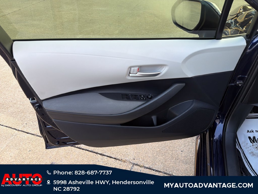 Used 2020 Toyota Corolla LE FWD image 8