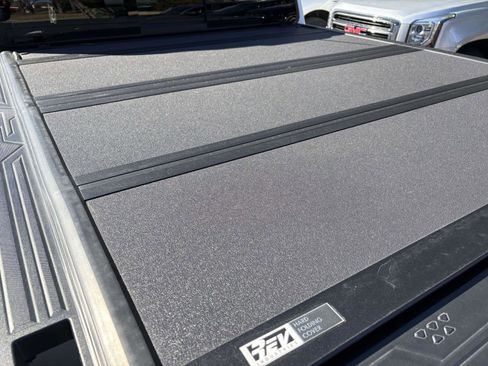 Used 2024 GMC Canyon Denali image 33