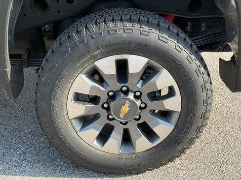 New 2026 Chevrolet Silverado 2500 Custom w/ Custom Value Package AWD/4WD image 4