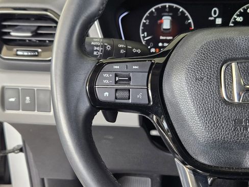 Used 2023 Honda Pilot EX-L image 25