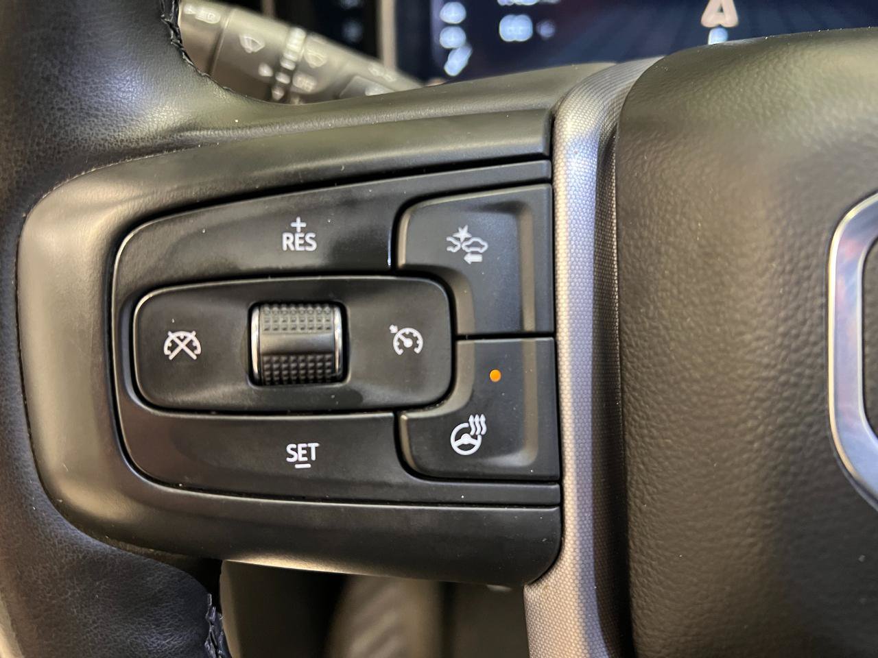 Used 2025 GMC Sierra 1500 SLT AWD/4WD image 45