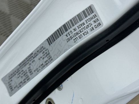 Used 2021 Jeep Cherokee Latitude image 12