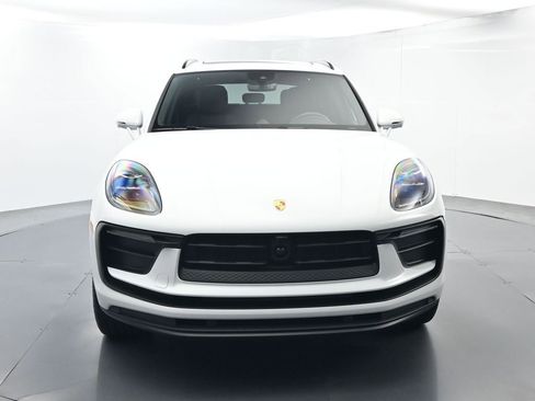 Certified 2025 Porsche Macan Turbo AWD/4WD image 18