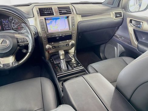 Certified 2020 Lexus GX 460 Premium w/ Premium Package image 24