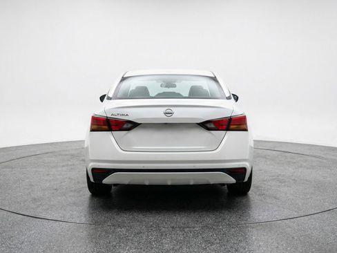 Used 2025 Nissan Altima 2.5 SV FWD image 7