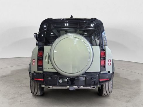 Used 2025 Land Rover Defender 90 X-Dynamic SE AWD/4WD image 4