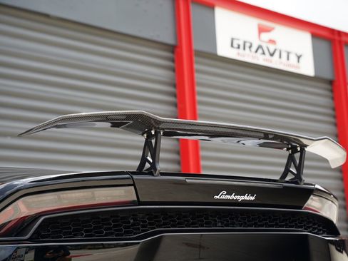 Used 2015 Lamborghini Huracan LP 610-4 AWD/4WD image 14