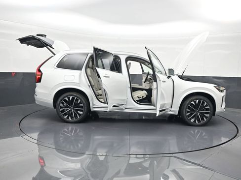 New 2026 Volvo XC90 T8 Ultra w/ Protection Package Premier AWD/4WD image 30