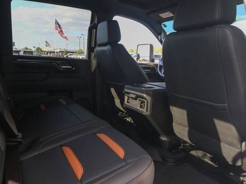 Used 2024 GMC Sierra 2500 AT4 w/ Technology Package AWD/4WD image 25