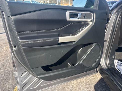 Used 2023 Ford Explorer XLT w/ Equipment Group 202A image 29