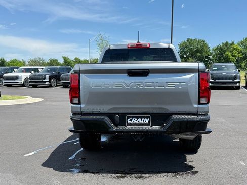 Used 2024 Chevrolet Colorado W/T RWD image 6