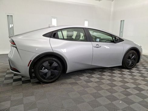 Used 2025 Toyota Prius LE image 25