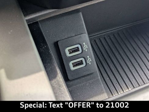 Used 2017 Ford F150 Lariat w/ Equipment Group 502A Luxury AWD/4WD image 25